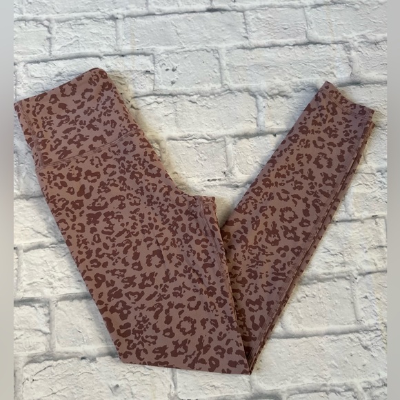 Athleta Elation Ultra High Rise Leggings Size XS Leopard Print - Picture 2 of 9